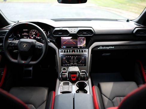 Used 2024 Lamborghini Urus Performante image 31