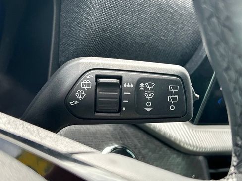 Used 2026 Ford Explorer Platinum RWD image 28