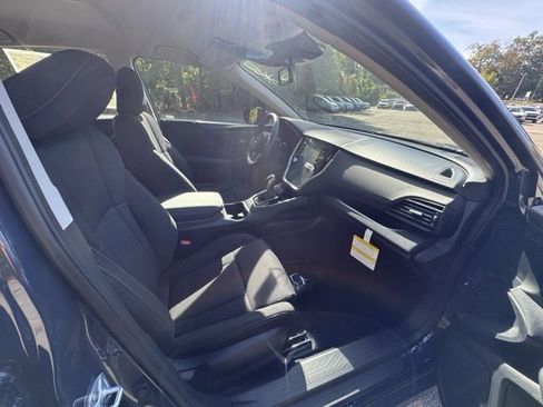New 2025 Subaru Legacy Premium image 12