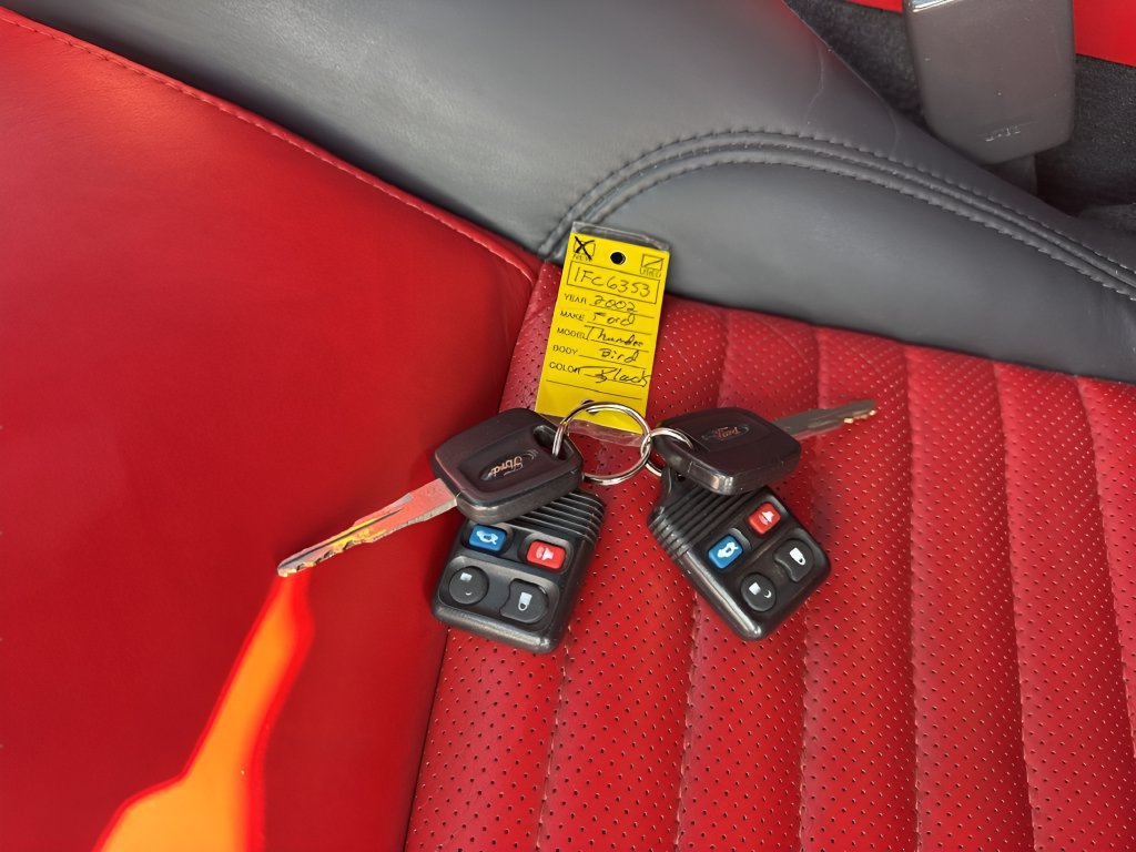 Used 2002 Ford Thunderbird RWD image 26