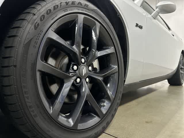 Used 2023 Dodge Challenger R/T w/ Blacktop Package RWD image 28