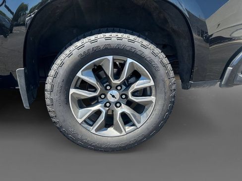 Used 2023 Chevrolet Silverado 1500 RST AWD/4WD image 8