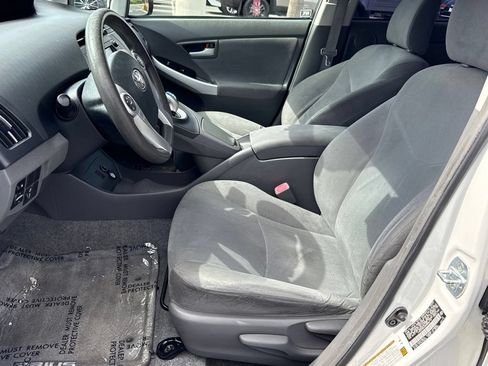 Used 2010 Toyota Prius Two FWD image 19