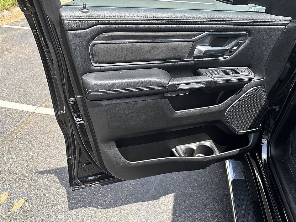Used 2025 RAM 1500 Laramie AWD/4WD image 10