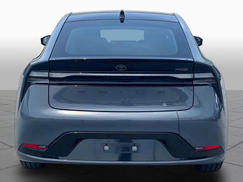 Used 2024 Toyota Prius Prime Premium FWD image 5