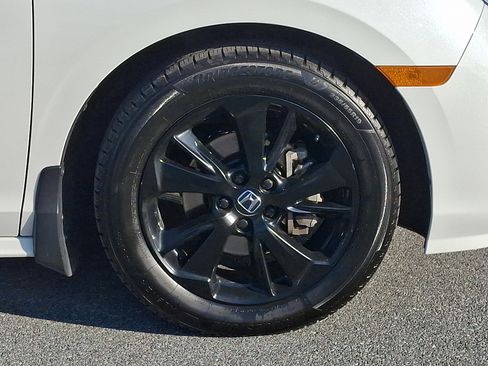 Certified 2023 Honda Odyssey Sport image 8