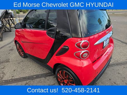 Used 2014 smart fortwo passion RWD image 3