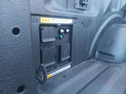 Certified 2022 Ford F150 Platinum image 17