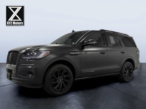 Used 2024 Lincoln Navigator Reserve w/ Equipment Group 201A AWD/4WD image 2