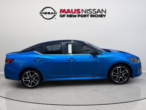 Certified 2025 Nissan Sentra SR FWD image 14