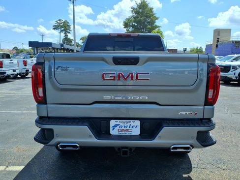 New 2026 GMC Sierra 1500 AT4 w/ AT4 Premium Package AWD/4WD image 4