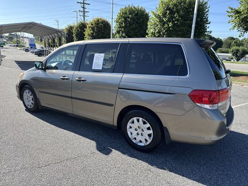 Used 2010 Honda Odyssey LX image 8