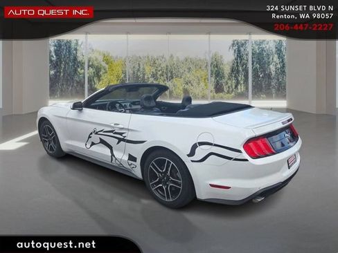 Used 2022 Ford Mustang Premium RWD image 7