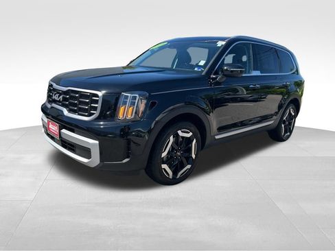 Used 2024 Kia Telluride S w/ S Sunroof Package FWD image 2