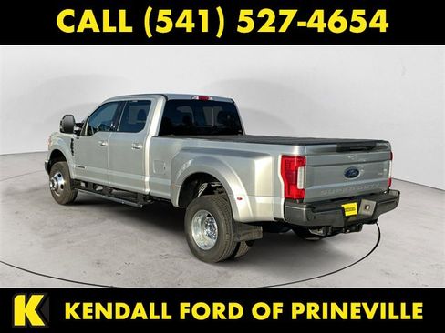 Used 2019 Ford F350 Lariat w/ Lariat Ultimate Package image 3