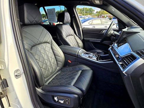 Used 2024 BMW X5 xDrive50e image 16