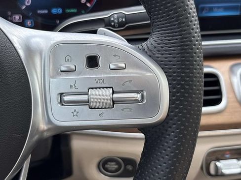 Used 2021 Mercedes-Benz GLS 580 4MATIC image 31
