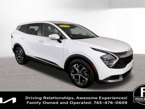 Used 2025 Kia Sportage EX image 2