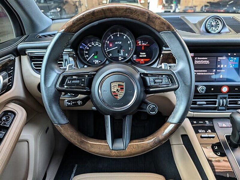 Used 2024 Porsche Macan GTS w/ Sport Chrono Package AWD/4WD image 19