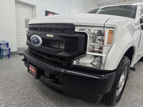 Used 2022 Ford F250 XL w/ Power Equipment Group image 11