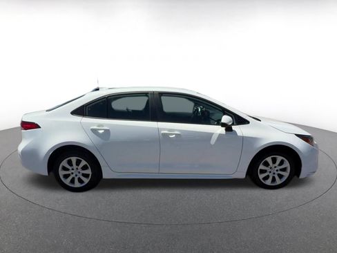 Used 2025 Toyota Corolla LE FWD image 16