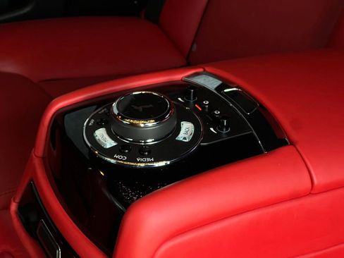 Used 2018 Rolls-Royce Ghost RWD image 20