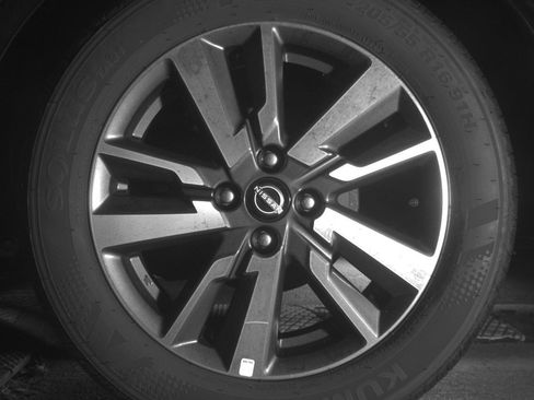 Used 2025 Nissan Versa SV FWD image 14