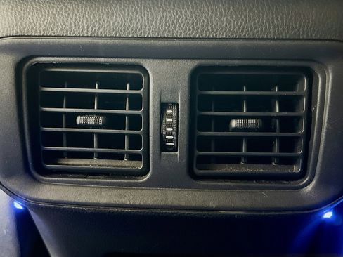 Used 2023 Toyota RAV4 XLE Premium image 18