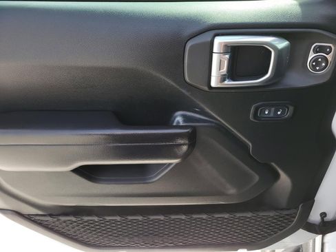 Used 2021 Jeep Wrangler Sport image 14