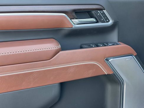 New 2026 GMC Sierra 2500 Denali Ultimate AWD/4WD image 18