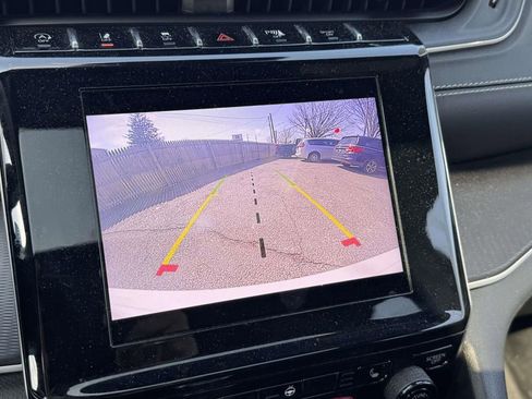 Used 2023 Jeep Grand Cherokee Altitude image 13