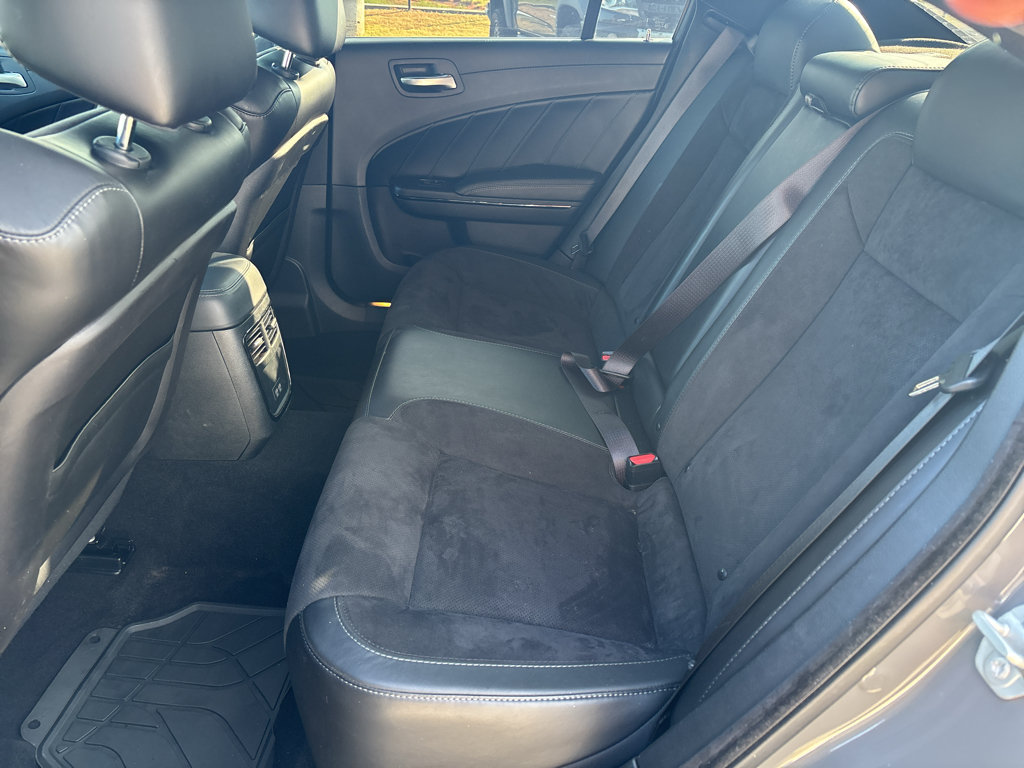 Used 2023 Dodge Charger R/T w/ Plus Group RWD image 27