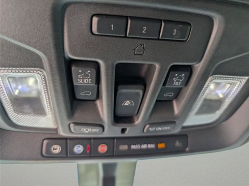 Used 2023 GMC Sierra 3500 AT4 w/ AT4 Preferred Package image 12