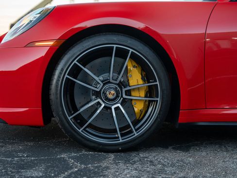 Used 2025 Porsche 911 Turbo S image 5