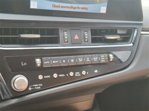 Used 2023 Lexus ES 350 image 27