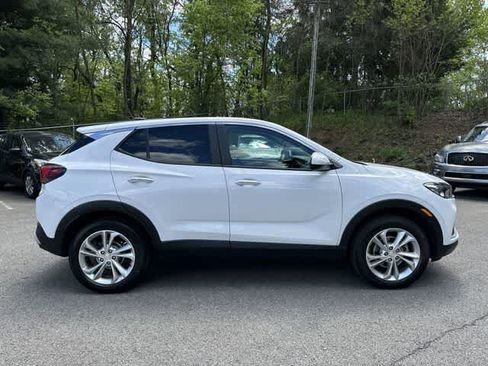 Used 2023 Buick Encore GX Preferred w/ Cold Weather Comfort Package AWD/4WD image 3