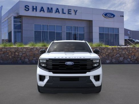 New 2025 Ford Expedition Active image 6