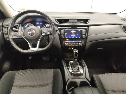 Used 2020 Nissan Rogue SV image 22