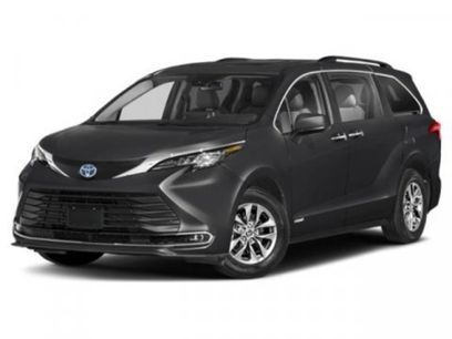 New 2025 Toyota Sienna XLE