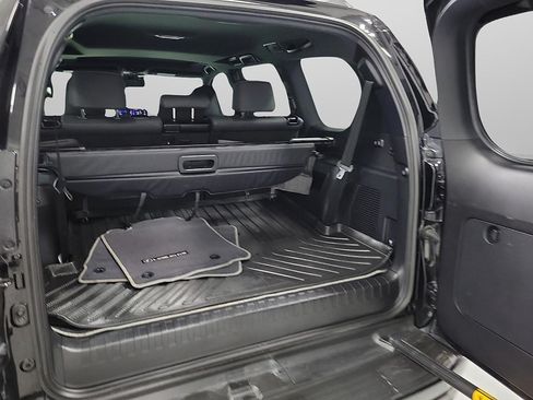 Used 2022 Lexus GX 460 w/ Black Line Special Edition AWD/4WD image 7