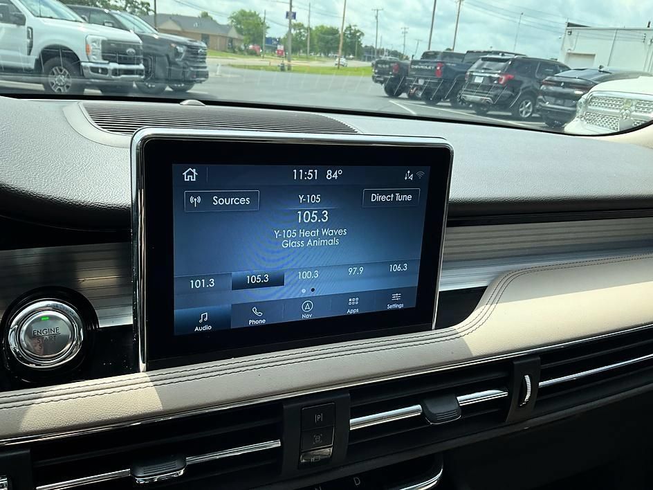 Used 2020 Lincoln Corsair AWD w/ Premium Package image 18