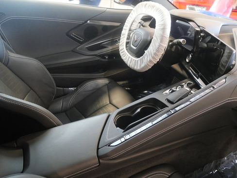 Used 2024 Chevrolet Corvette Stingray Preferred Cpe w/ Z51 Performance Package image 16