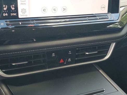 New 2026 Volkswagen Atlas SE image 24