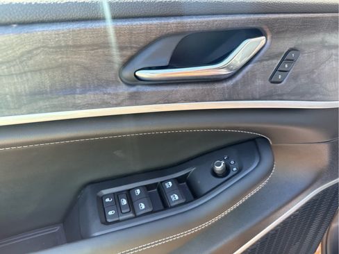 New 2026 Jeep Grand Cherokee Limited AWD/4WD image 23