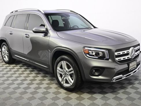 Used 2021 Mercedes-Benz GLB 250 4MATIC image 8