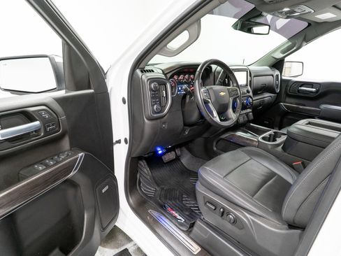 Used 2021 Chevrolet Silverado 1500 LTZ w/ LTZ Premium Package image 15