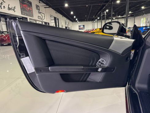 Used 2012 Aston Martin DBS Volante image 39