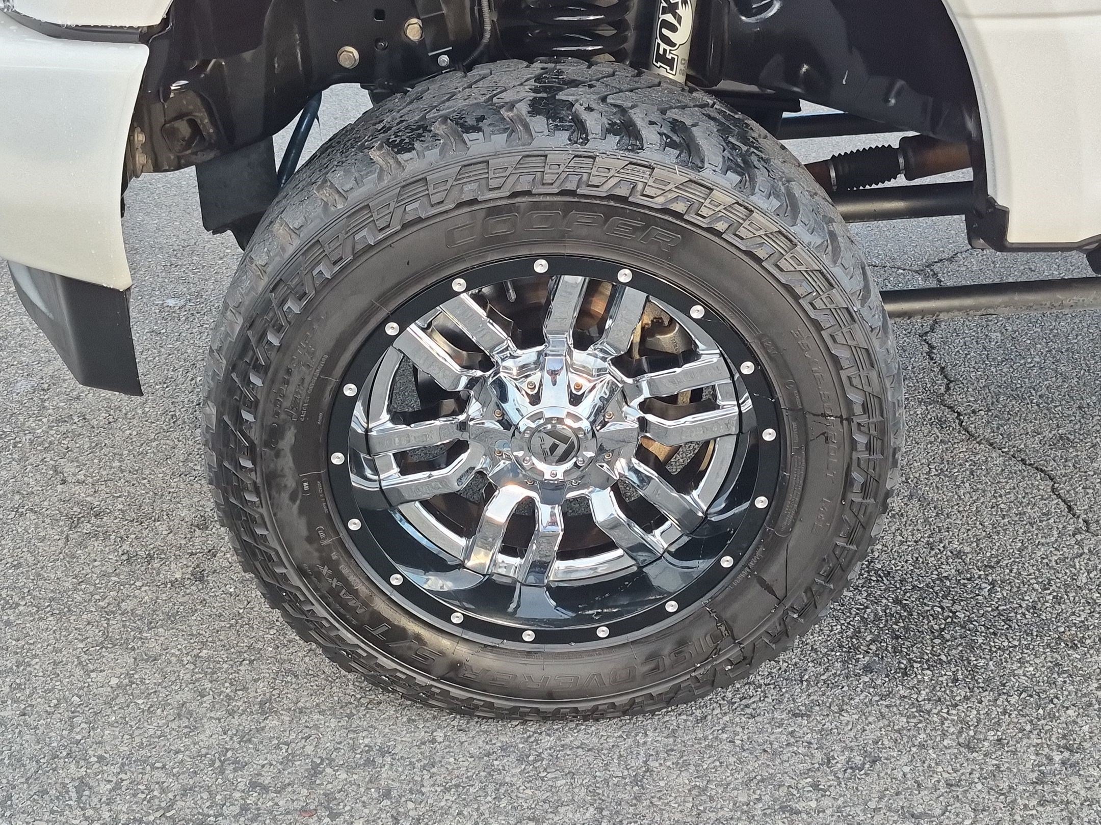 Used 2019 Ford F350 Platinum w/ Platinum Ultimate Package AWD/4WD image 13