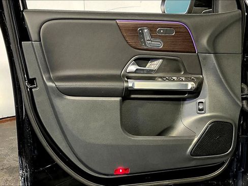 New 2026 Mercedes-Benz GLB 250 4MATIC image 11