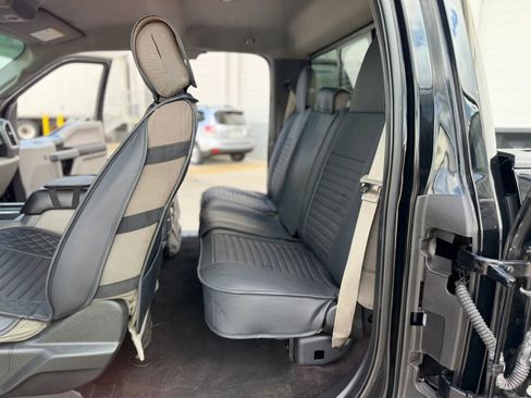 Used 2017 Ford F150 XLT w/ Equipment Group 302A Luxury RWD image 20